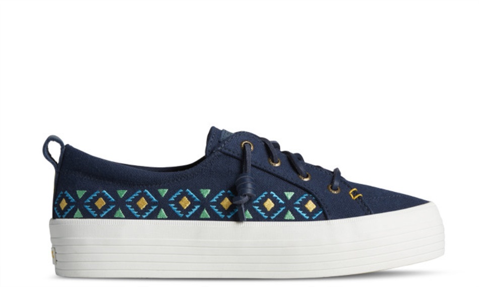 Women\s Crest Vibe Platform Embroidered Sneaker Array Sperry